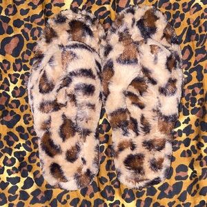 BAMBOO Leopard Print Fuzzy Slide Slippers in Brown and Black